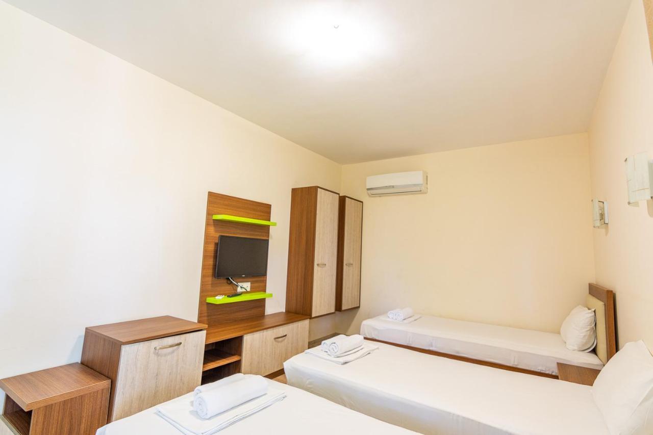 Eco Hotel Momata Kolarovo 外观 照片