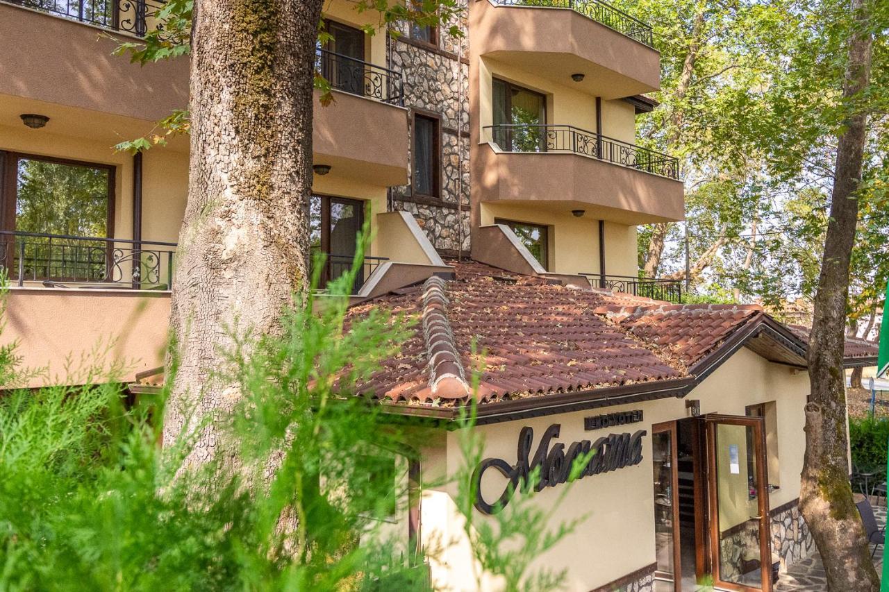 Eco Hotel Momata Kolarovo 外观 照片