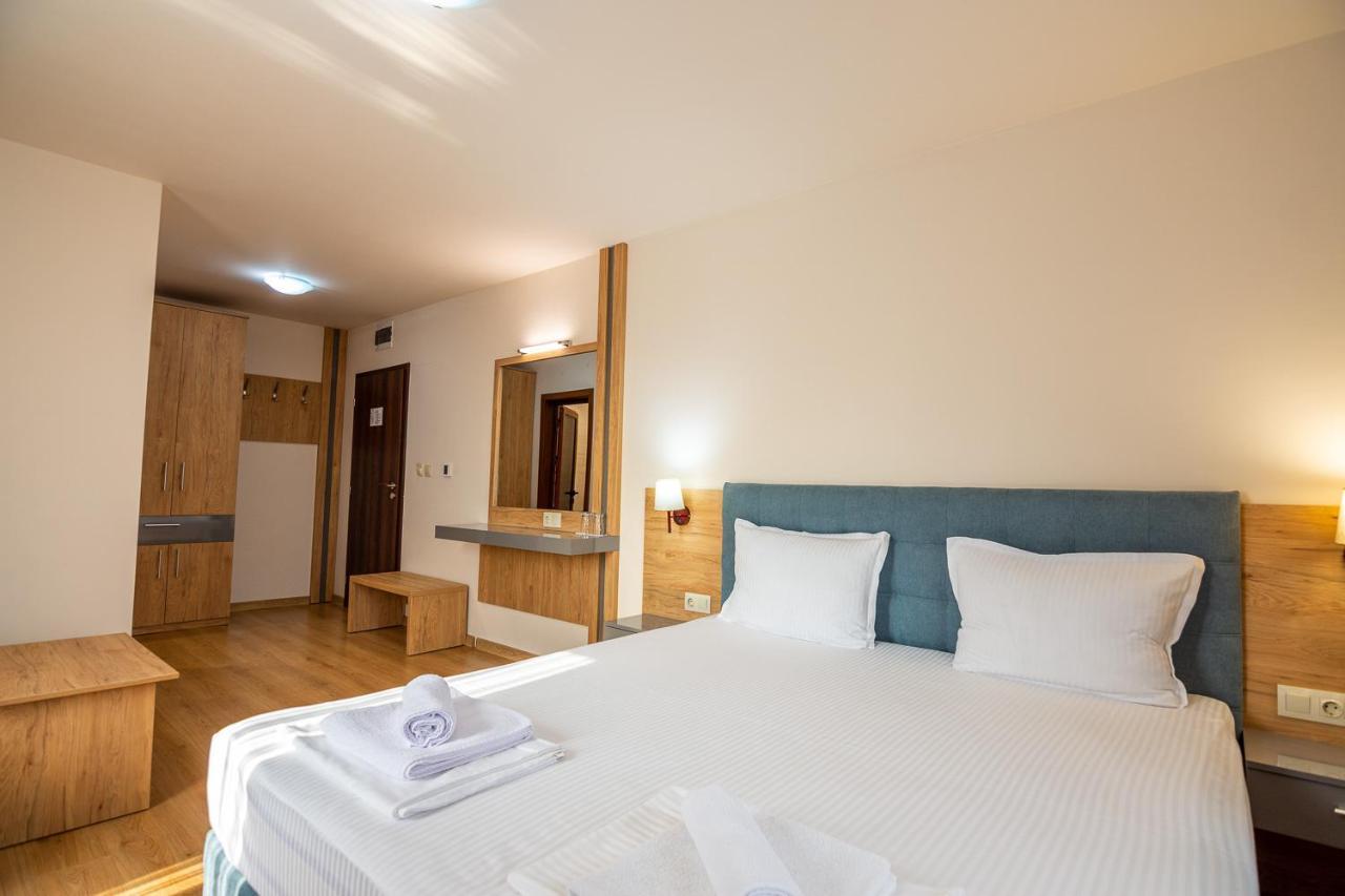 Eco Hotel Momata Kolarovo 外观 照片