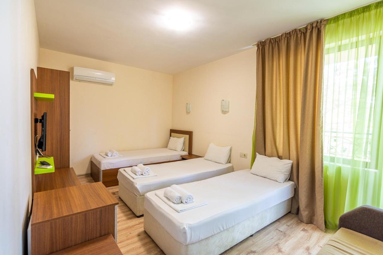 Eco Hotel Momata Kolarovo 外观 照片