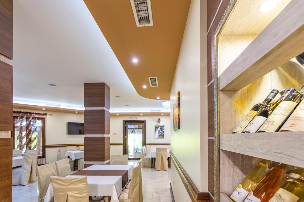 Eco Hotel Momata Kolarovo 外观 照片