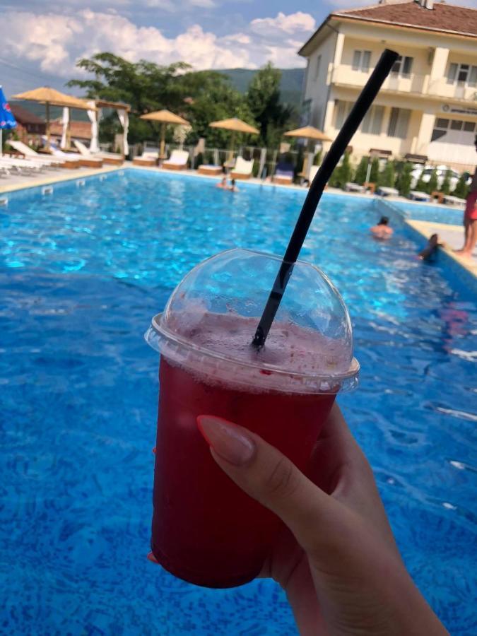 Eco Hotel Momata Kolarovo 外观 照片