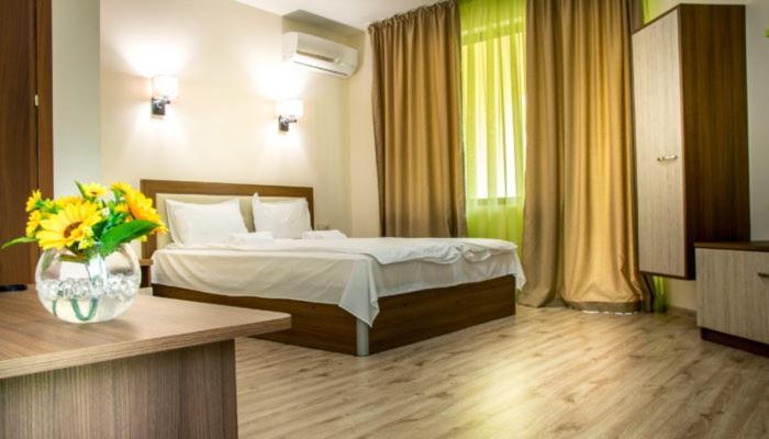 Eco Hotel Momata Kolarovo 外观 照片